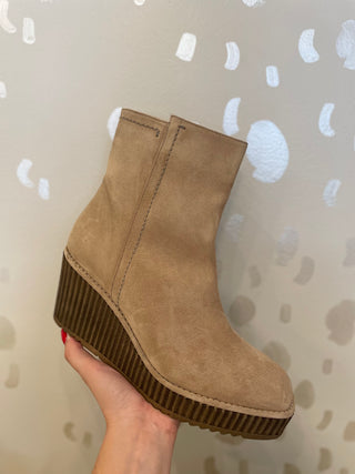 Pons Quintana | Claudia Wedge | Camel