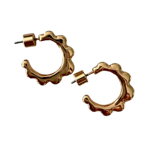 Smith & Co. | Scalloped Mini Hoop