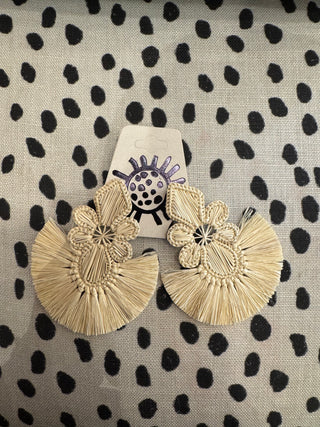 Iraca Large Earring | Fleur De Lis | Natural